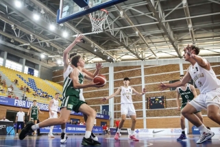 Lietuviai sumindė varžovus čempionato starte, Štombergas – naudingiausias